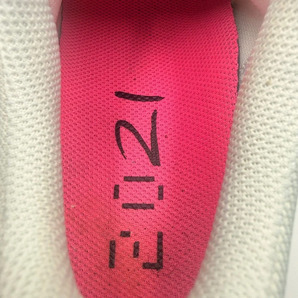 Nike Zoom Winflo 8 Womens Size 5.5 Running Shoes CW3421-100 White Pink Neon